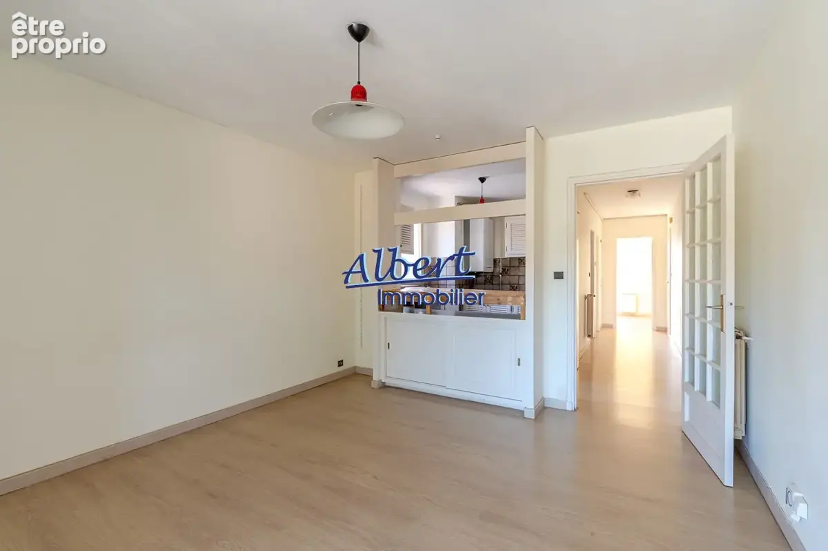 Appartement 2 pièces à vendre à Bandol, dernier étage avec vue dégagée - photo 8