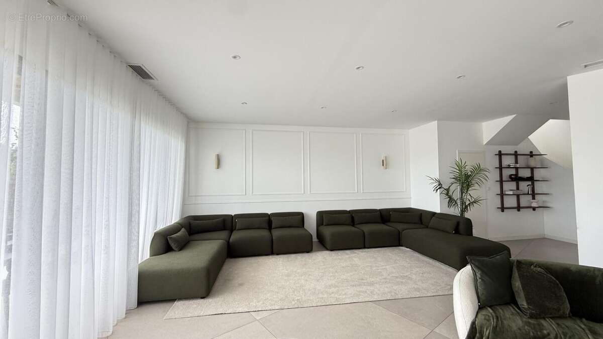 Villa individuelle 142 m² hab + garage sur 300 m terrain avec piscine - photo 10