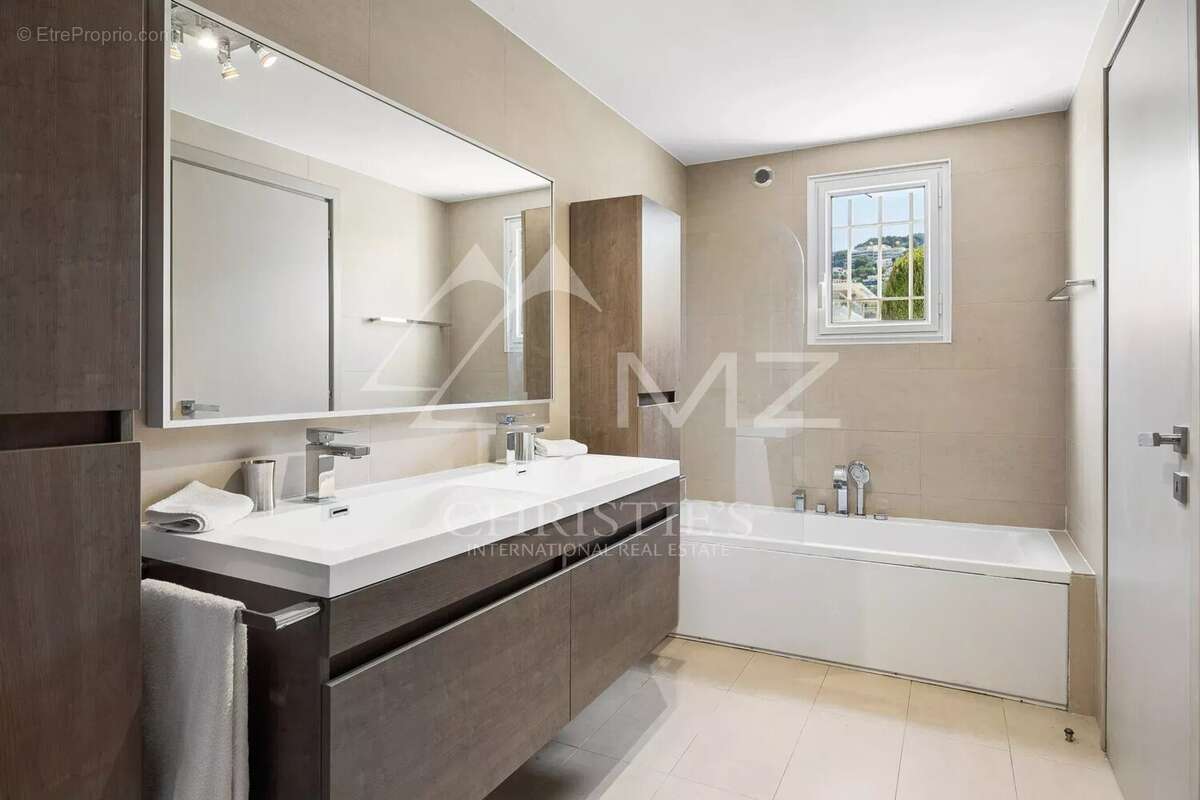 Hauteurs de Cannes - Appartement vue mer panoramique - photo 17