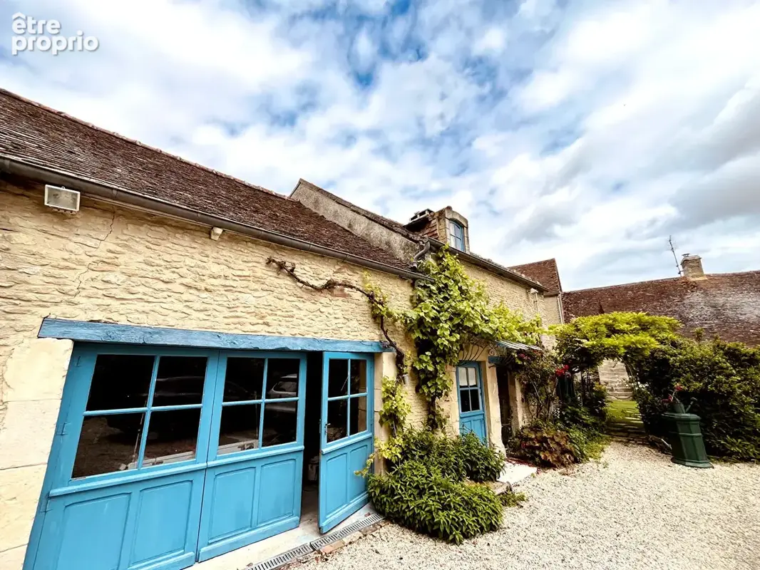 Photo Maison à Moult au prix de 495 000€