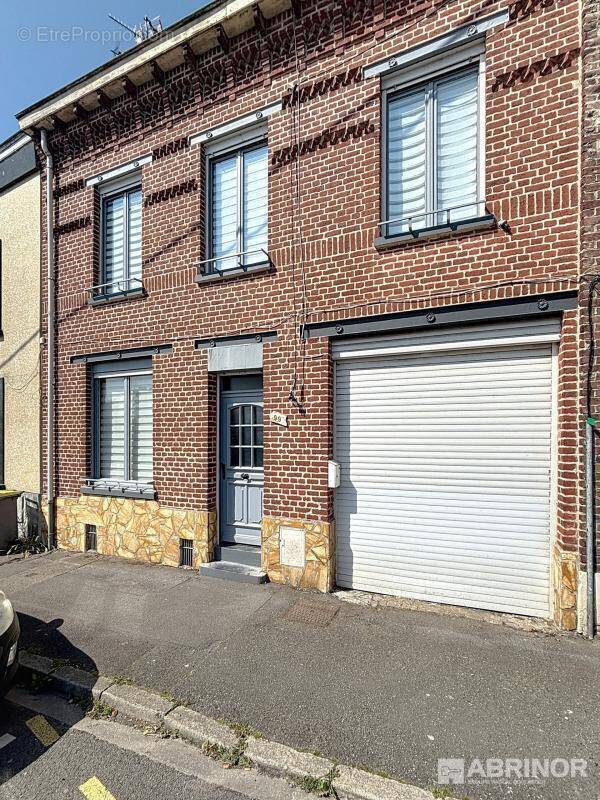 Maison à SAINGHIN-EN-WEPPES