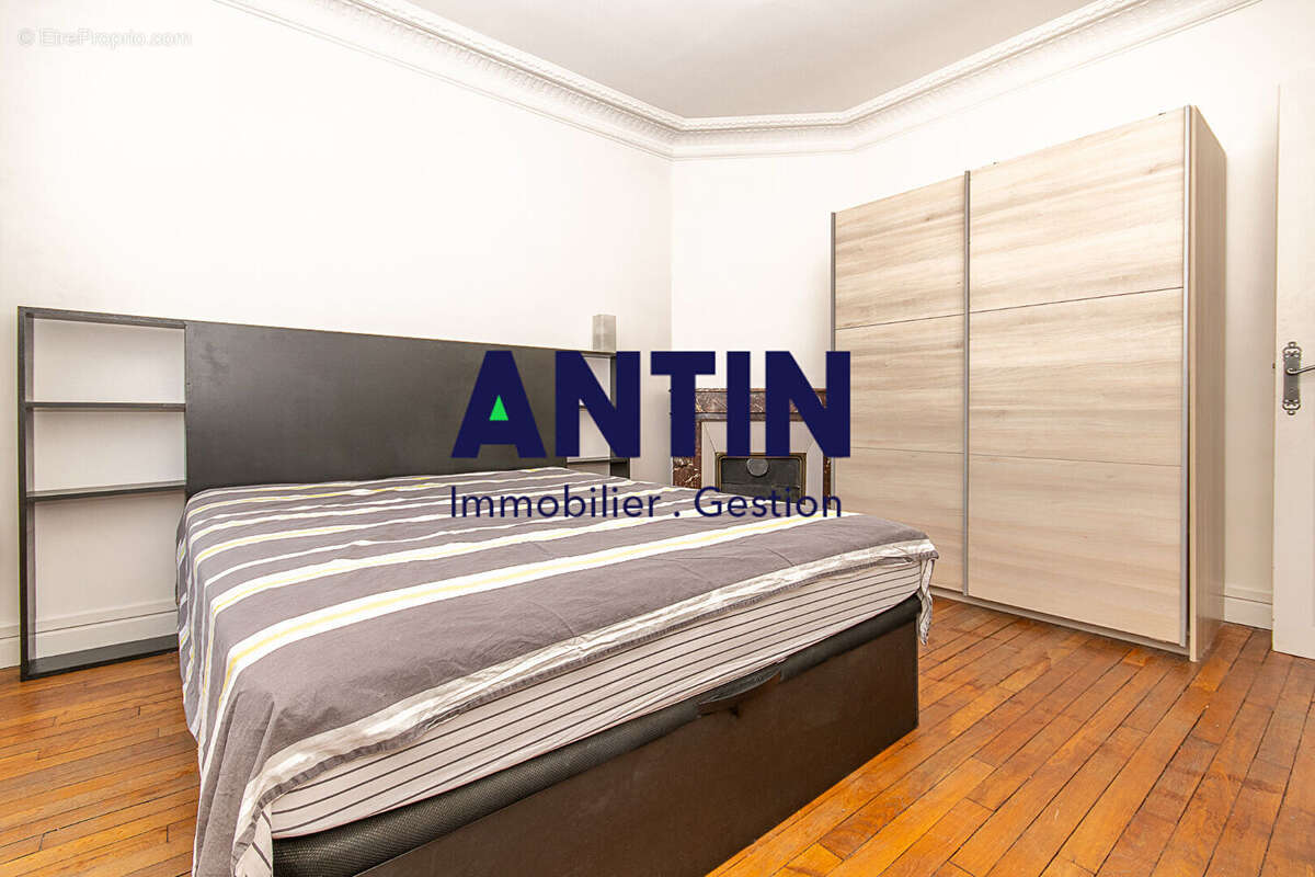 Appartement à LA GARENNE-COLOMBES