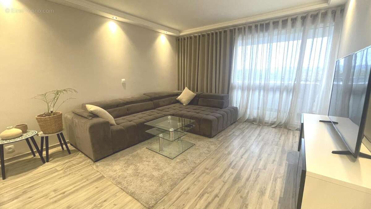 Appartement à LES MUREAUX