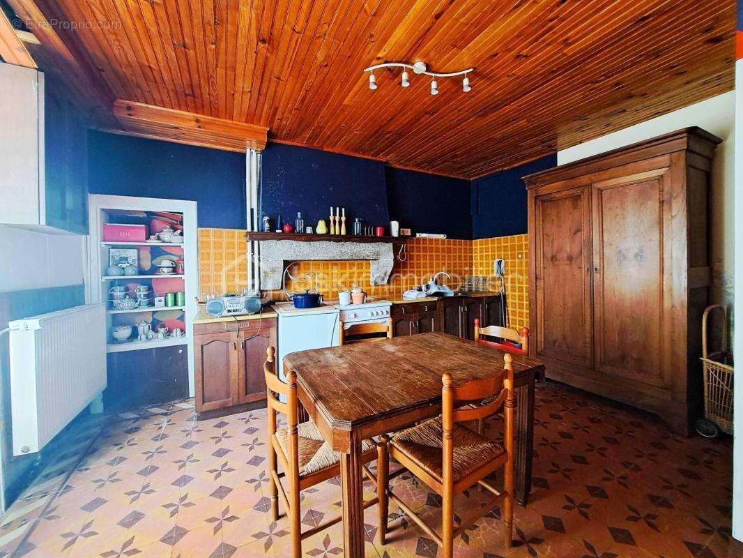 Maison à HUELGOAT