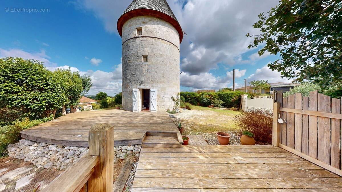 Maison à MAUVEZIN