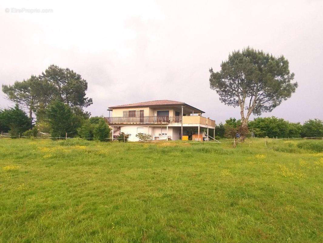 Maison à MARCENAIS