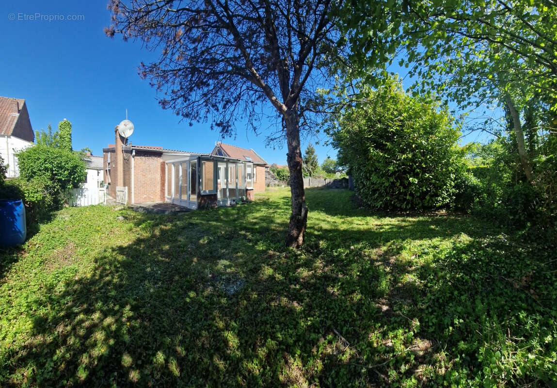 Maison à ALLOUAGNE