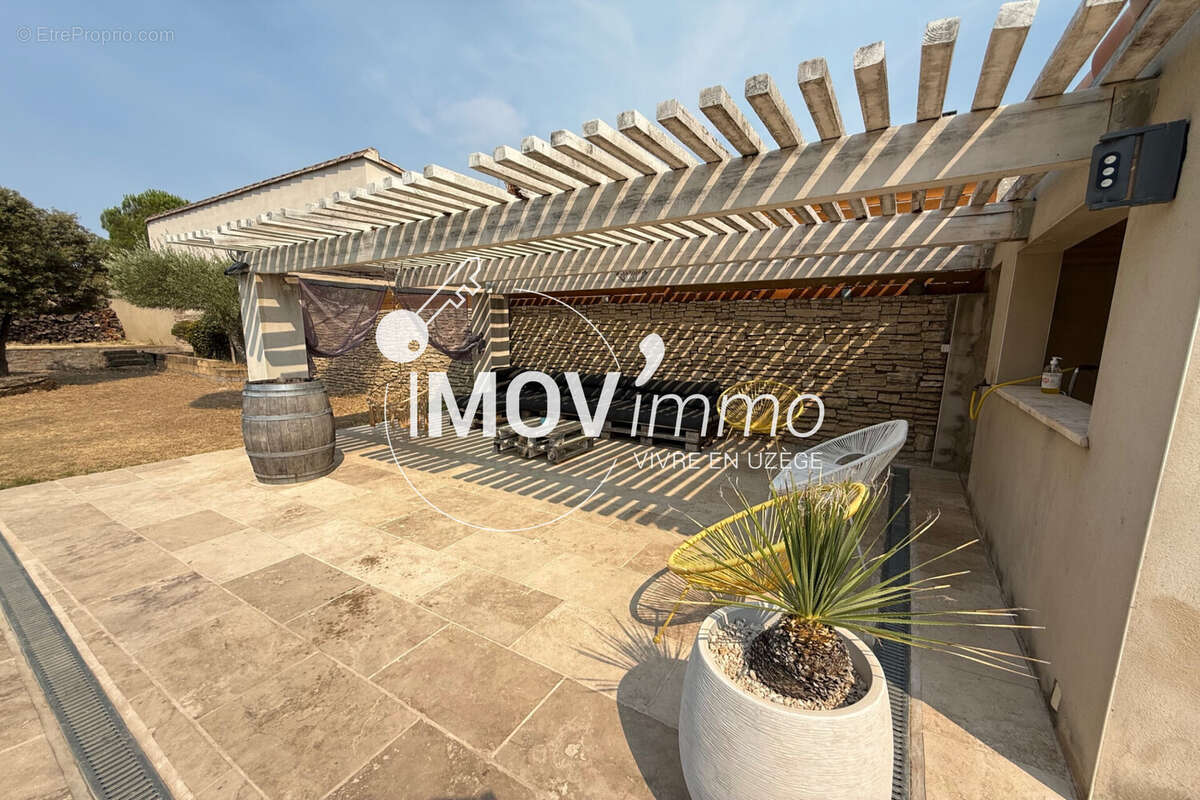 Maison 94 m² à Uzes  - photo 9