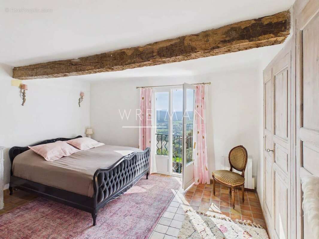 Appartement à MONTAUROUX