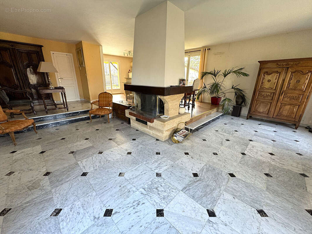 Maison à CEYRAT