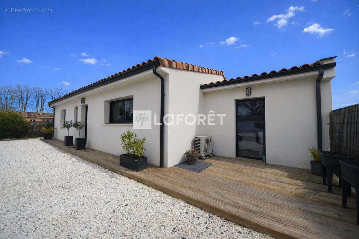 Maison à LISLE-SUR-TARN