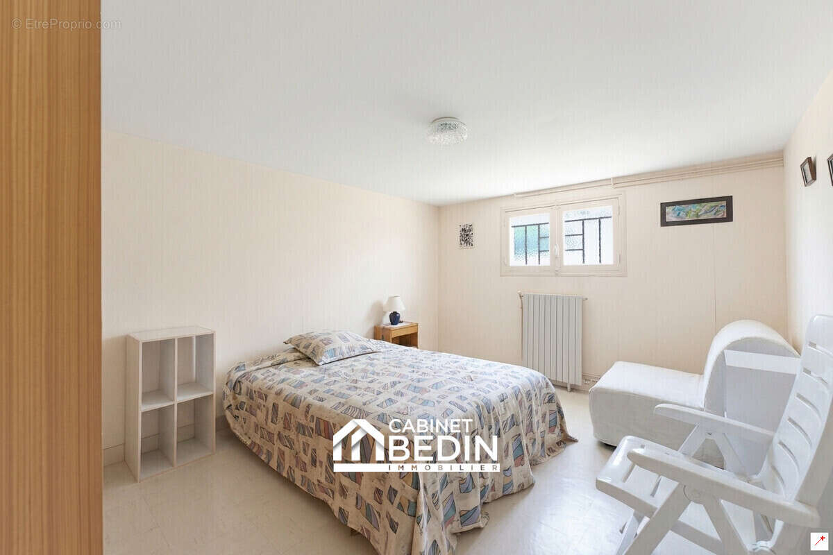 Maison 110 m² à Merignac  - photo 9