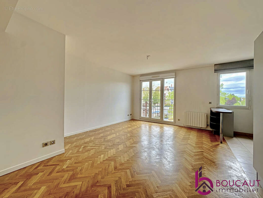 Appartement à LE PLESSIS-ROBINSON