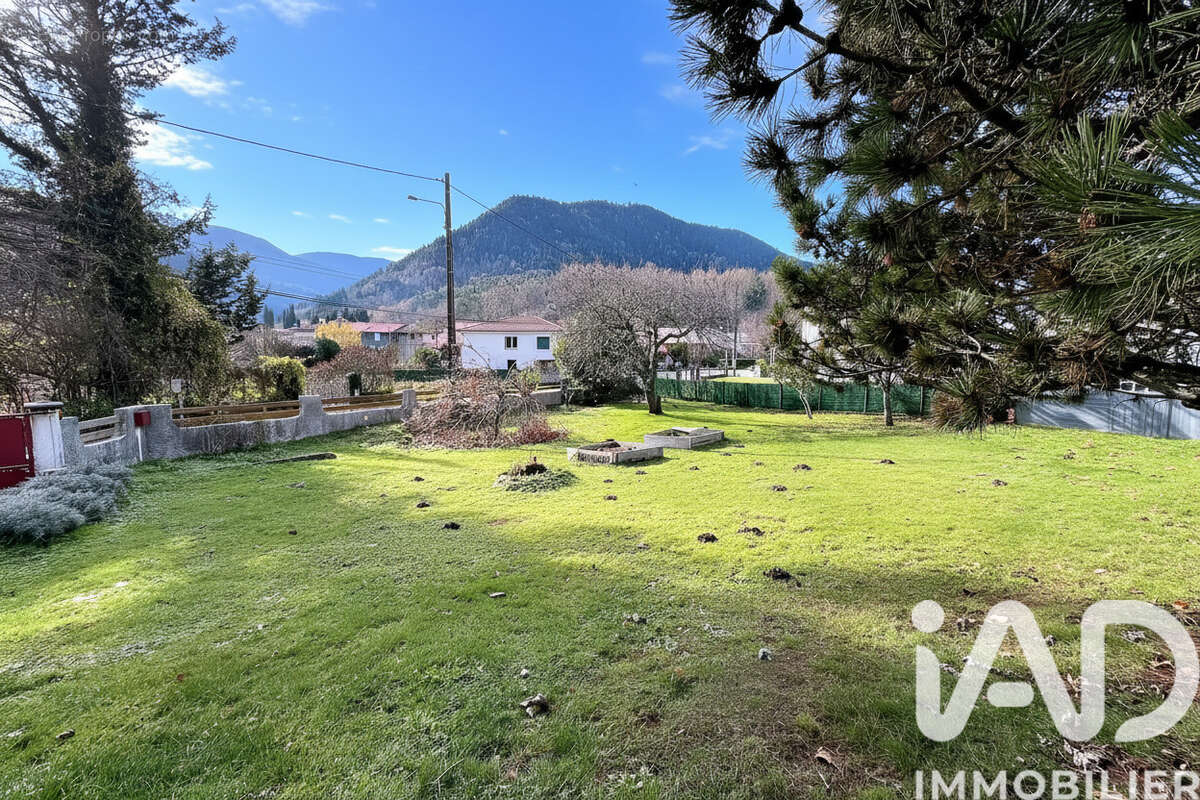 Photo 3 - Maison à FOUGAX-ET-BARRINEUF