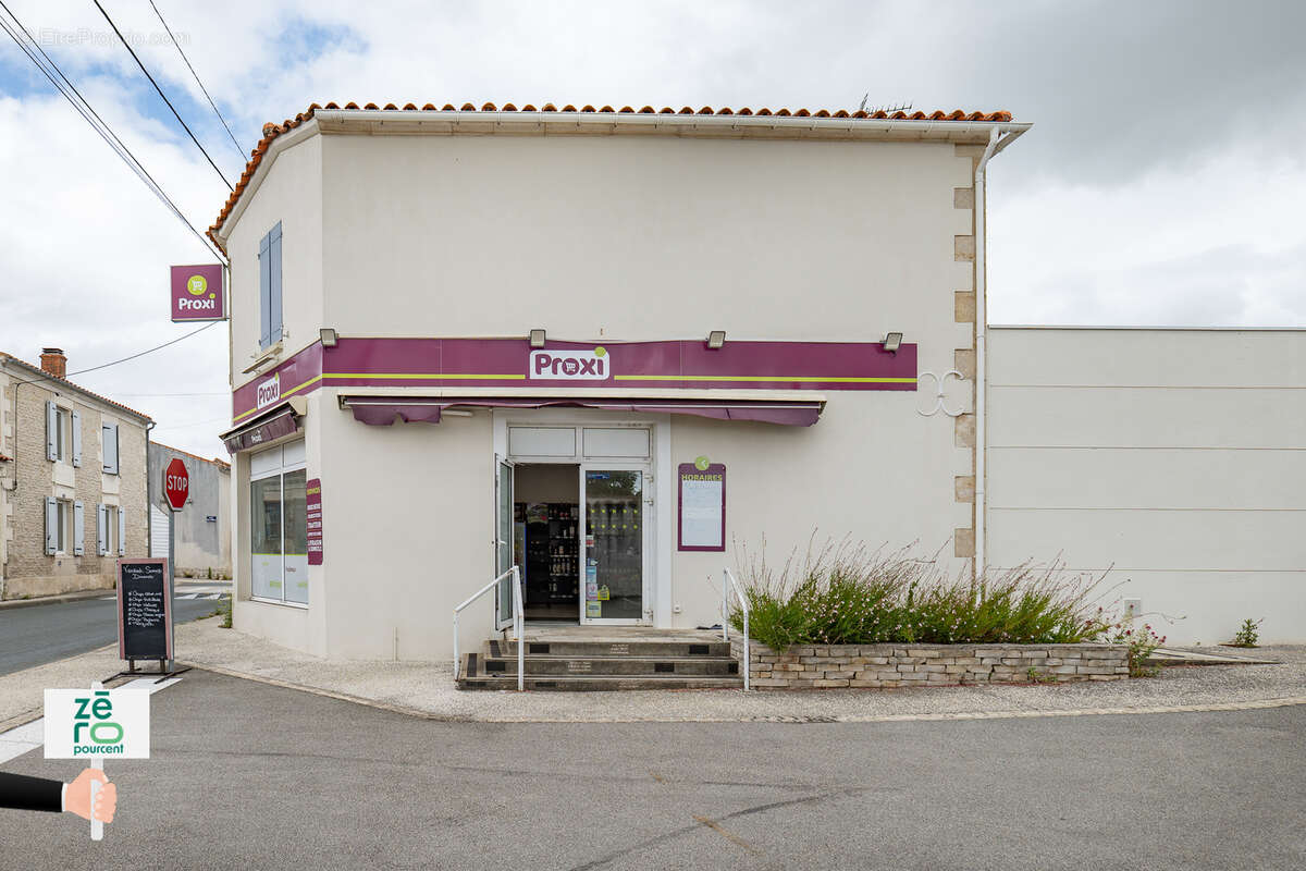 Commerce à TRIAIZE