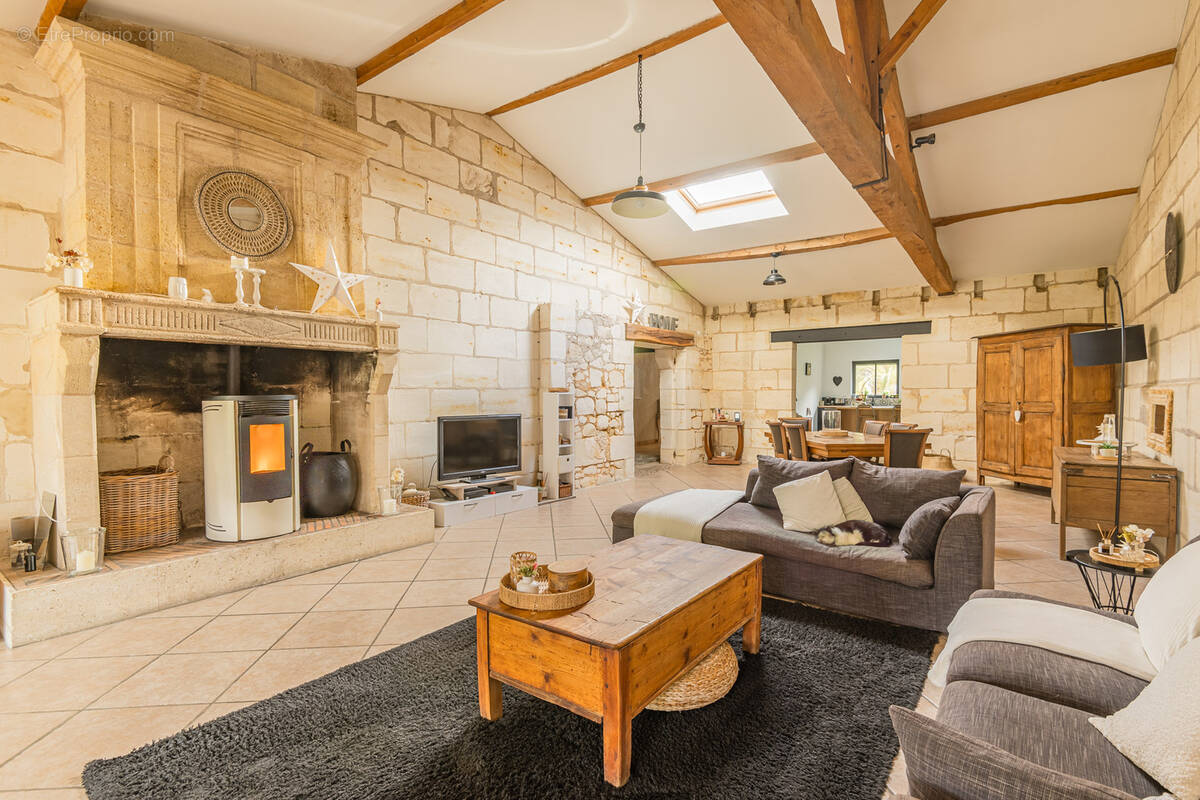 Maison à VILLEGOUGE