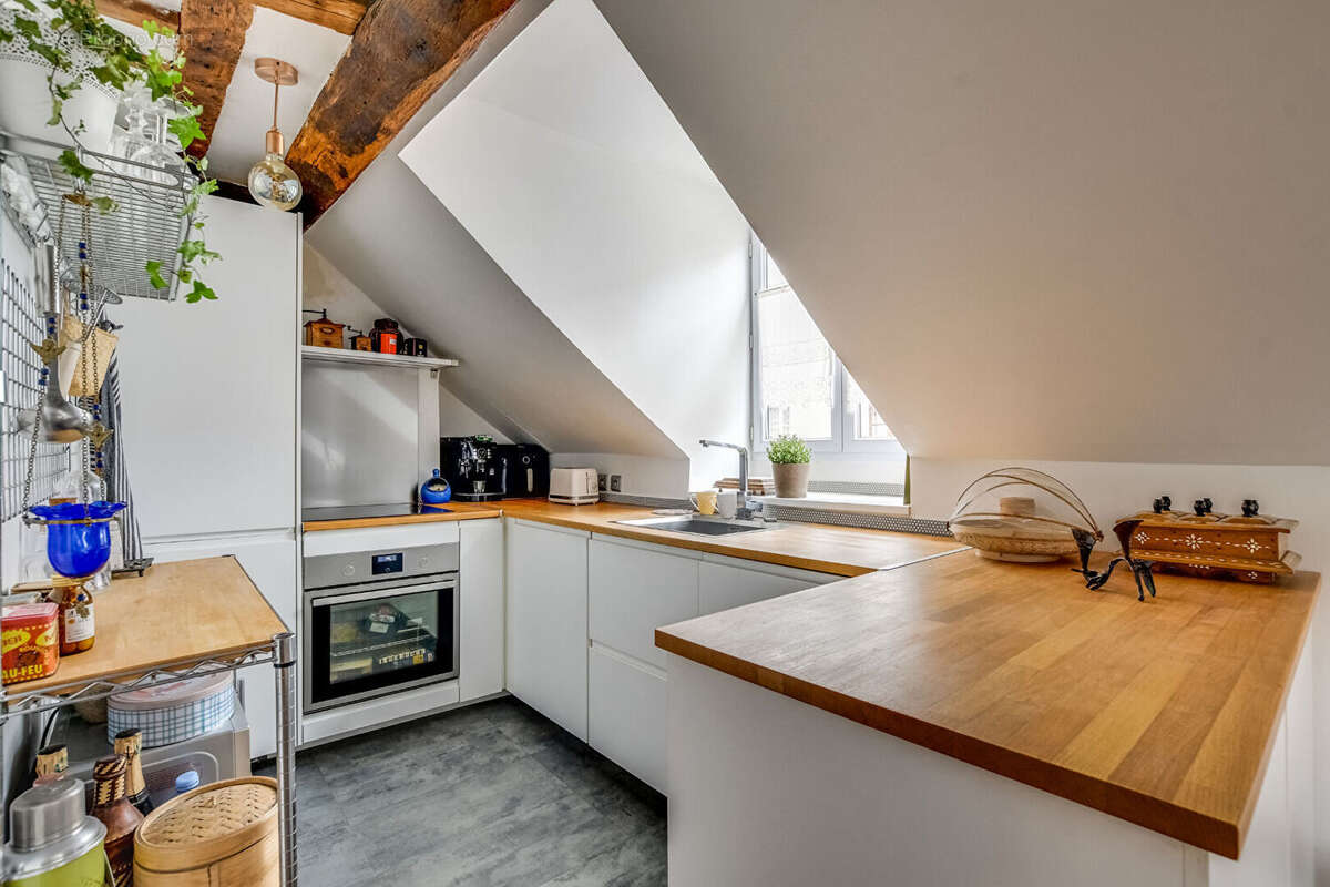 Appartement à PARIS-10E