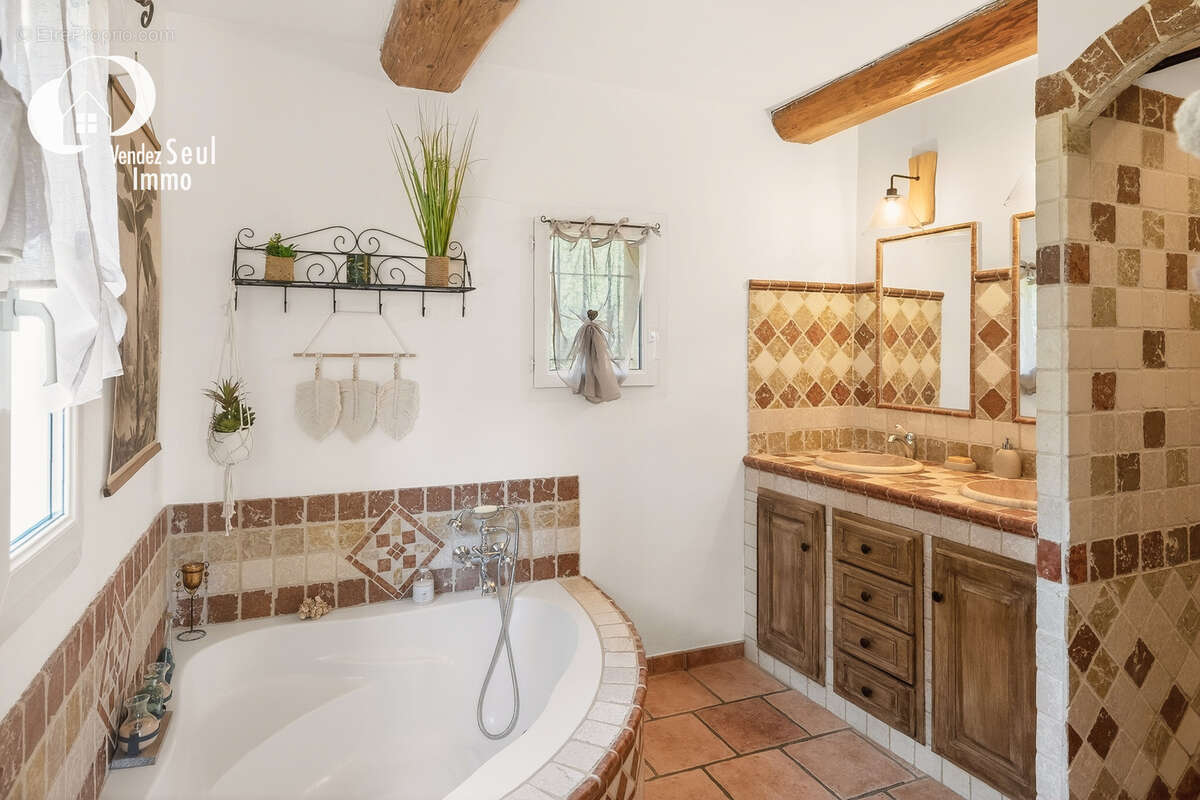 Maison à VAISON-LA-ROMAINE