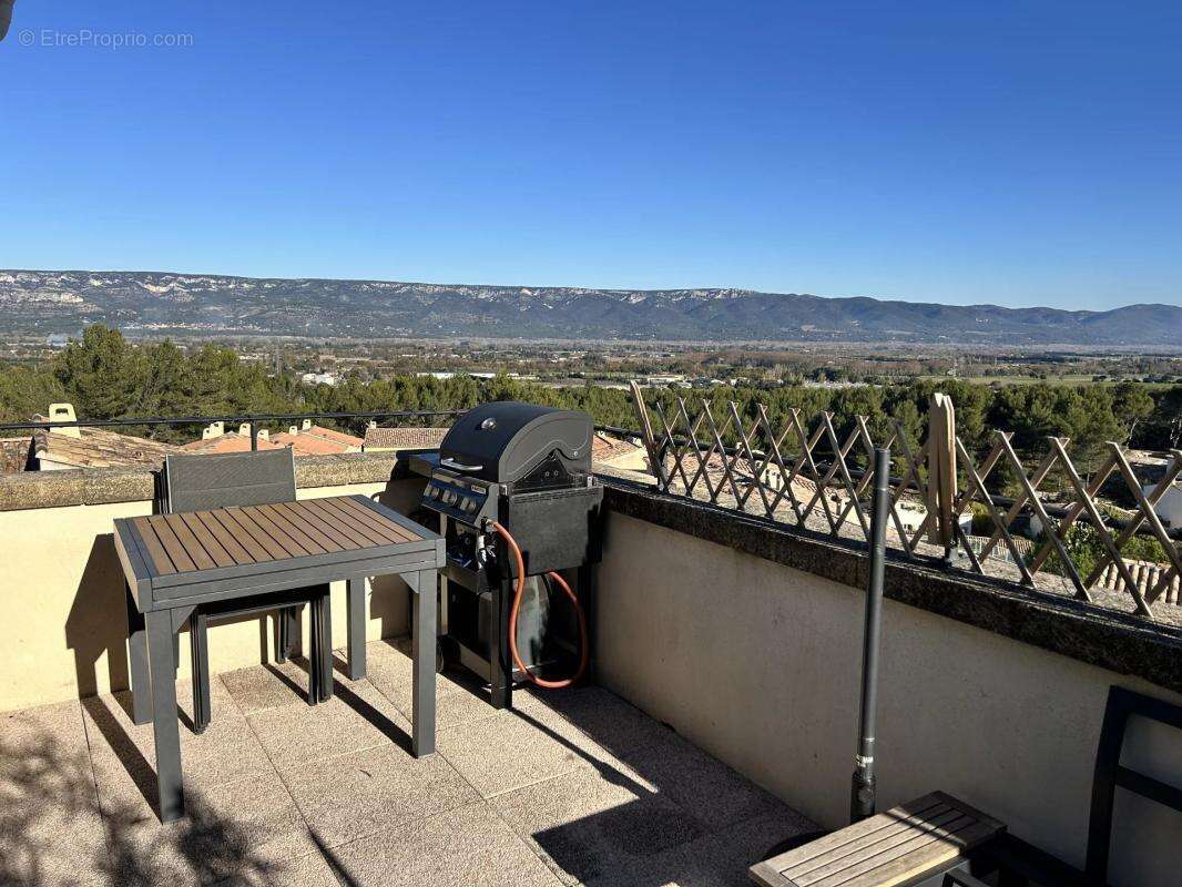 Appartement à MALLEMORT