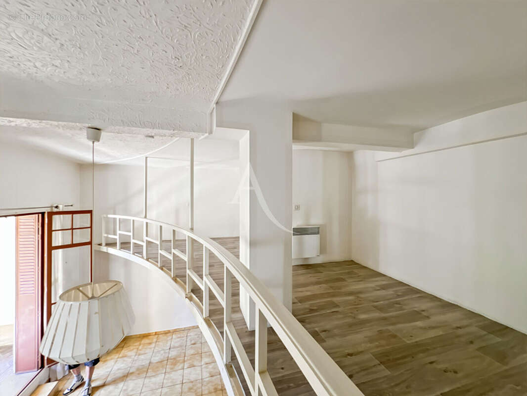 LE CANNET Maison indépendante de caractère avec 2 appartements et jardin - photo 11