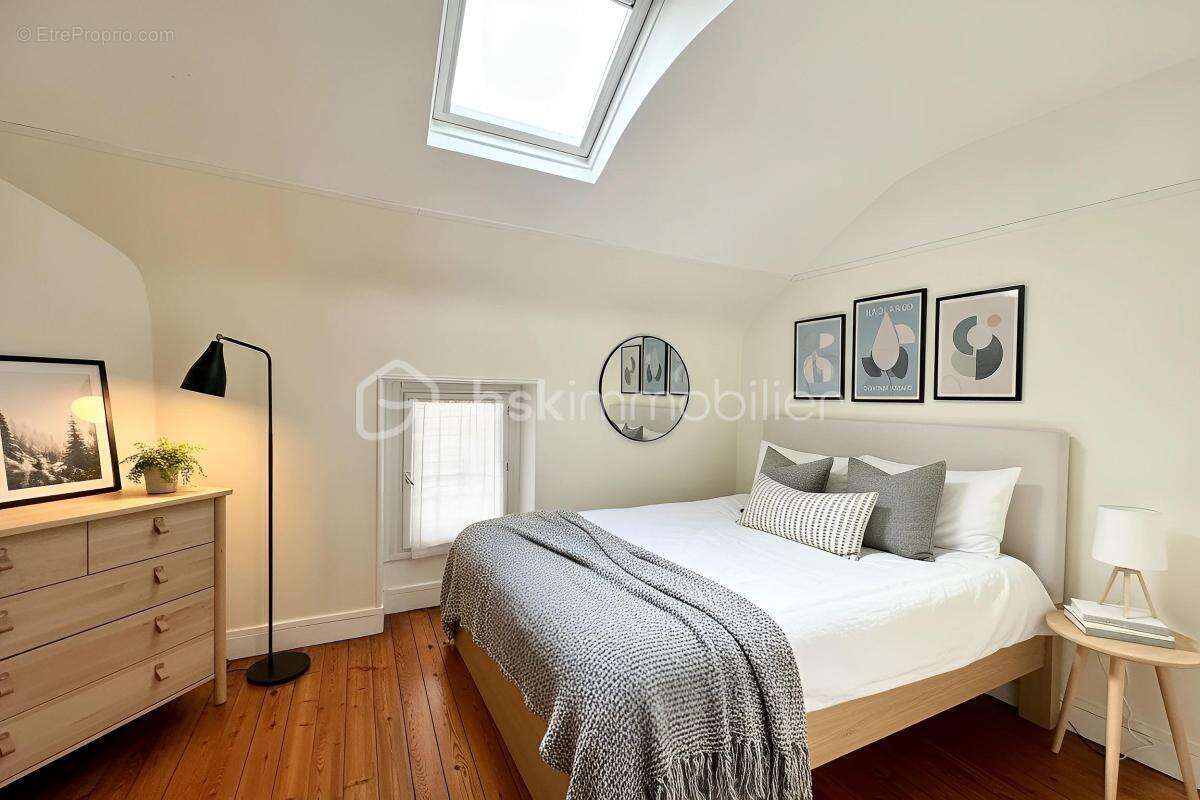 Maison en pierre 114 m² - dépendance de 100 m² louée – Revenu locatif - Centre ville - photo 10