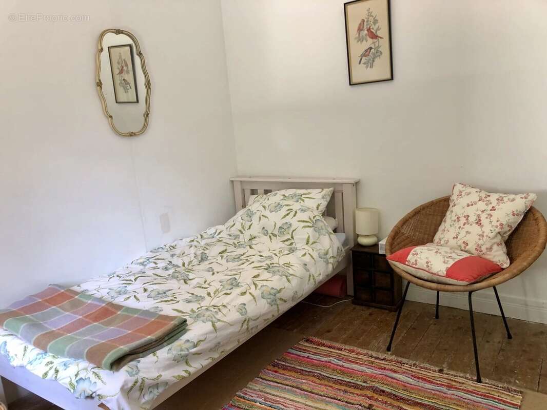 Maison à LUSSAC-LES-EGLISES