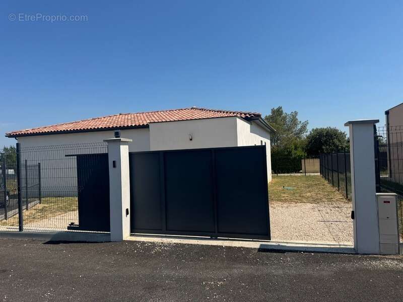 Maison à vendre 5 pièces SAINT CHRISTOL LES ALES (30) - photo 2