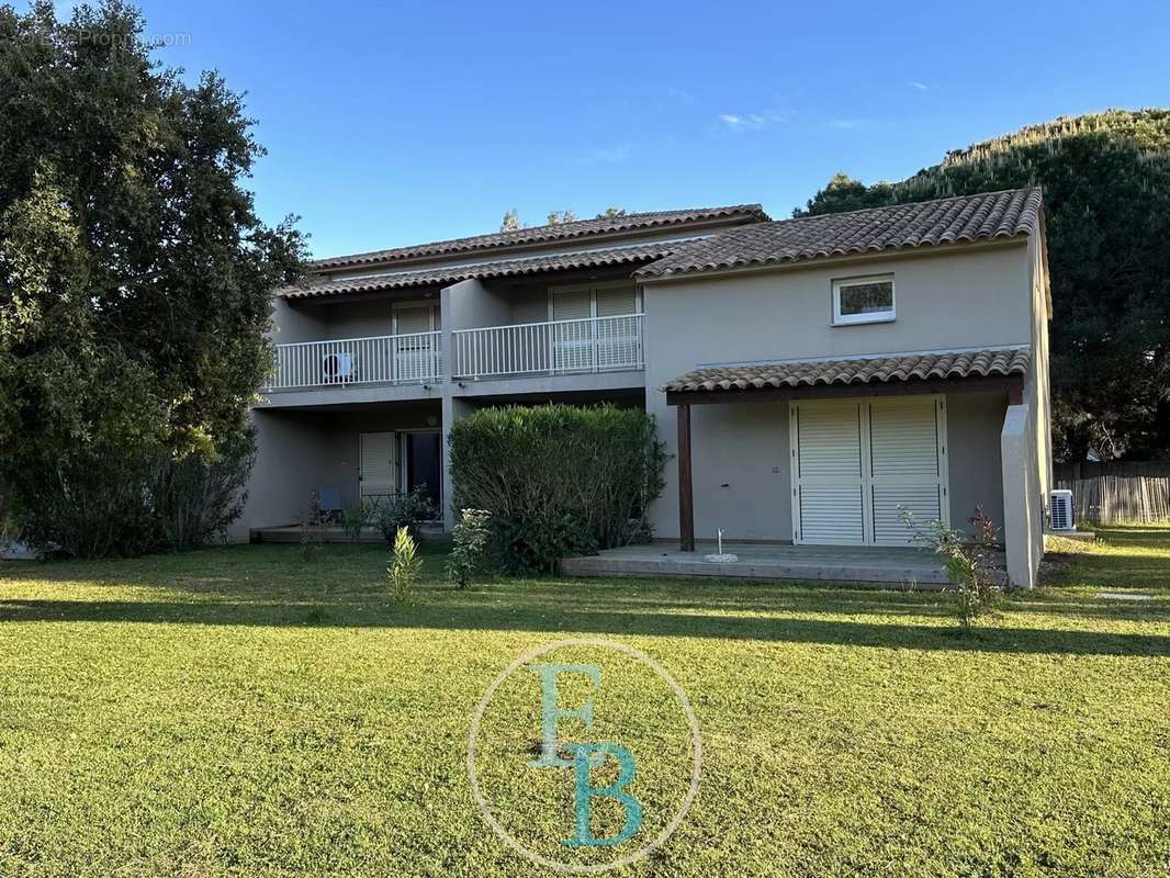 Appartement à LECCI