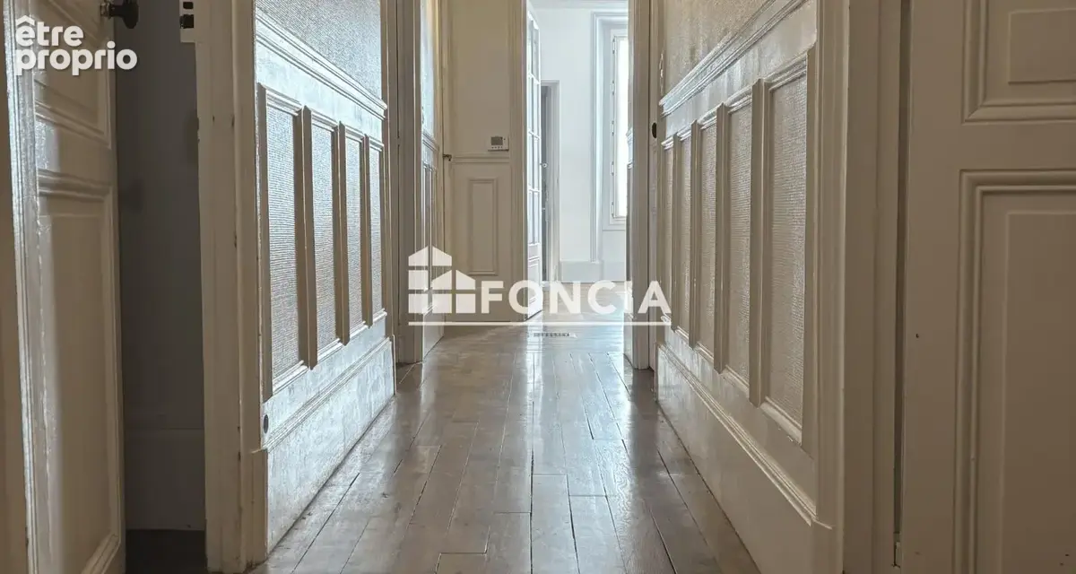 Appartement à FONTAINEBLEAU