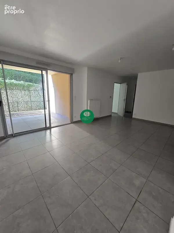 Appartement T3 avec garage et place de parking - photo 3