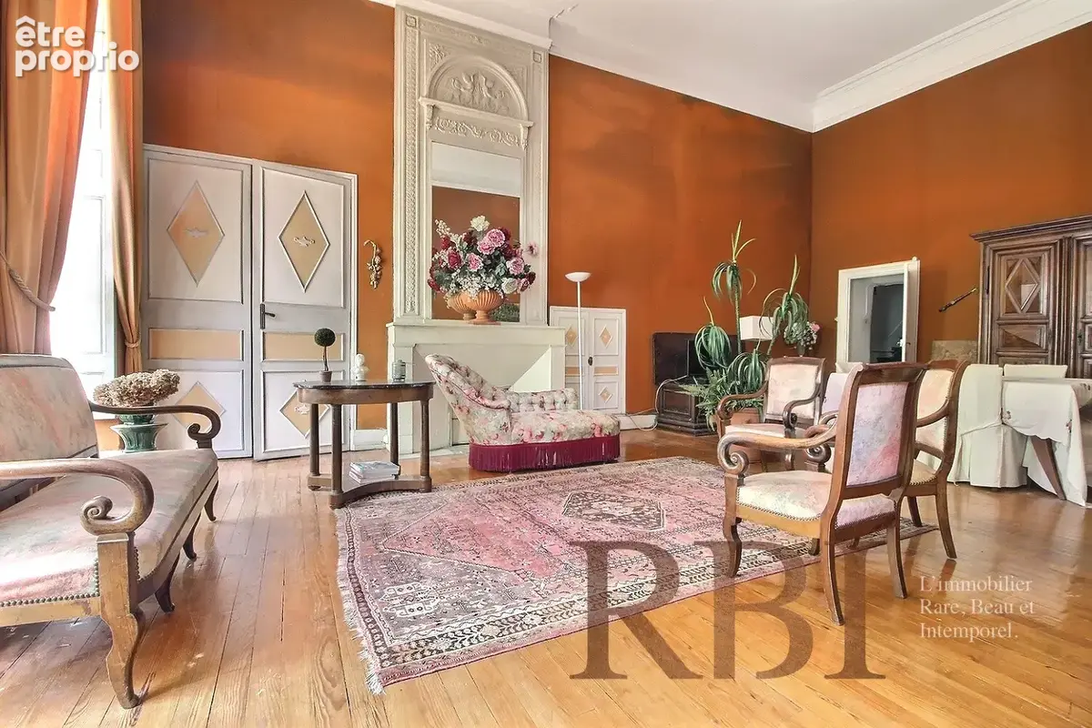 Appartement de caractère au sein d'un hôtel particulier du XIXo siècle - photo 2