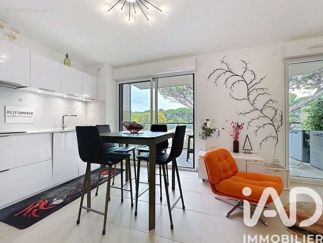 Photo 2 - Appartement à CARRY-LE-ROUET