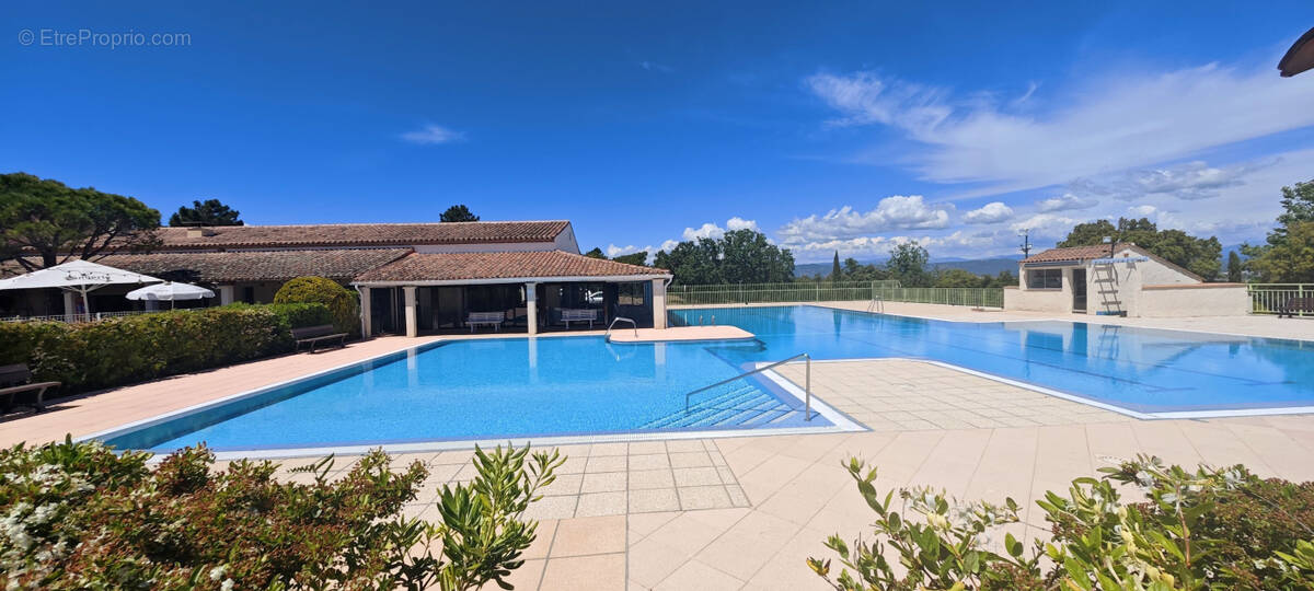 Maison à ROQUEBRUNE-SUR-ARGENS