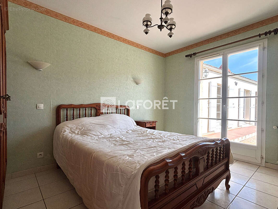 Maison Saint Georges Des Coteaux 4 pièces 112 m2 - photo 3