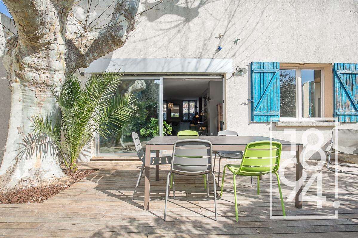 Appartement à MARSEILLE-9E