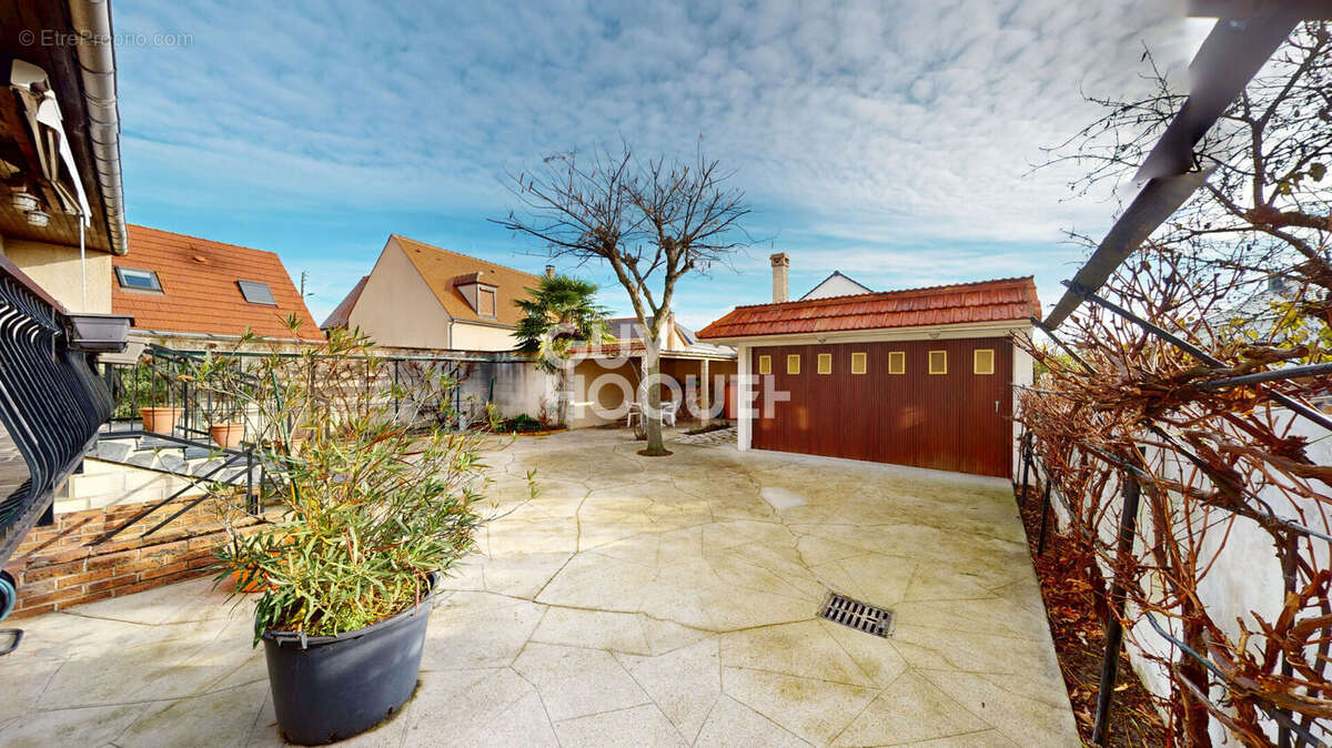 Maison à LE PLESSIS-BOUCHARD