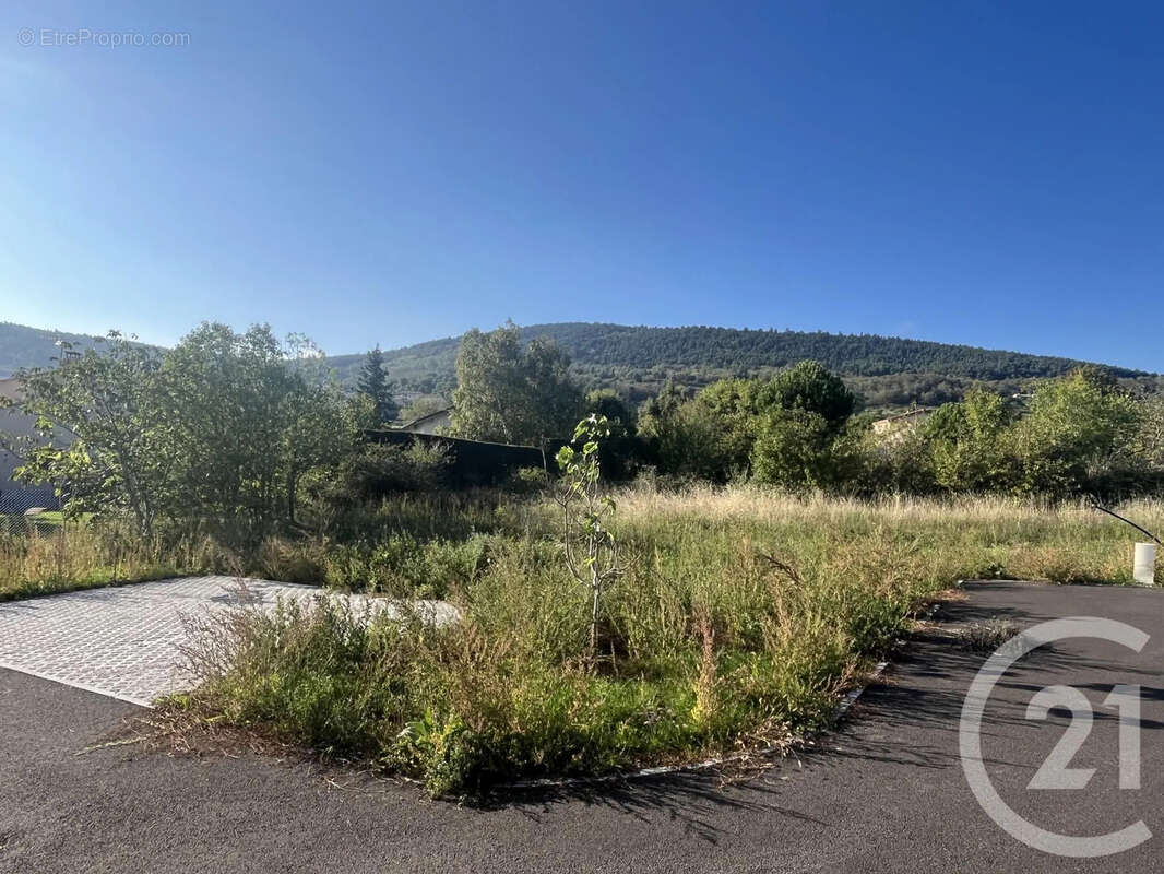 Terrain à SAINT-CLAIR