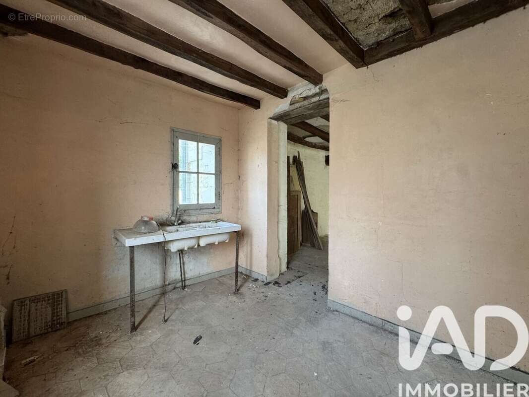 Maison 260 m² à Lerne  - photo 3