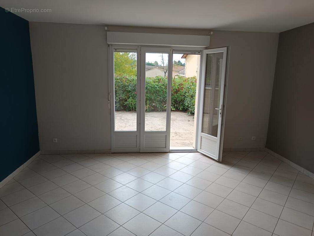 Maison à MENESPLET