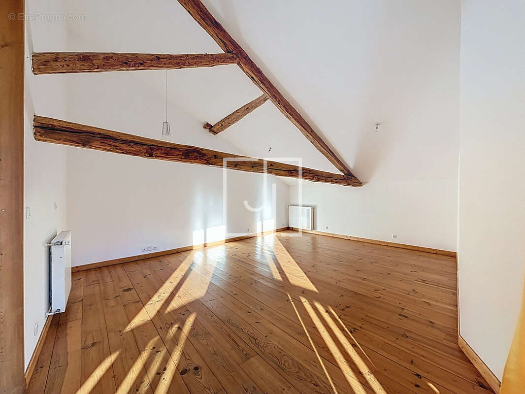 Appartement à JAUSIERS