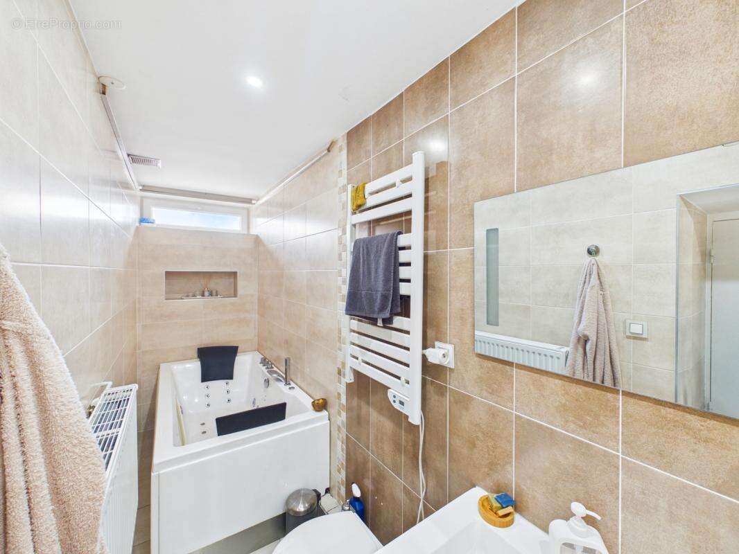 Appartement à POUILLY