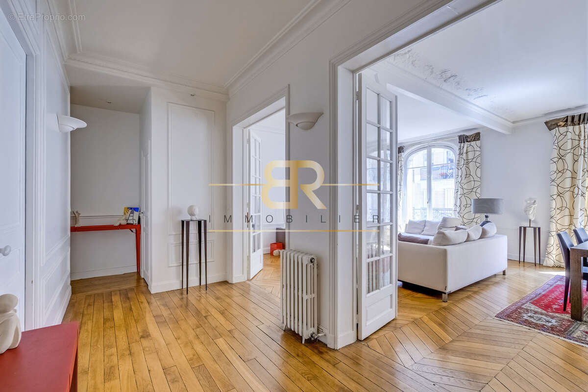 Appartement à PARIS-17E