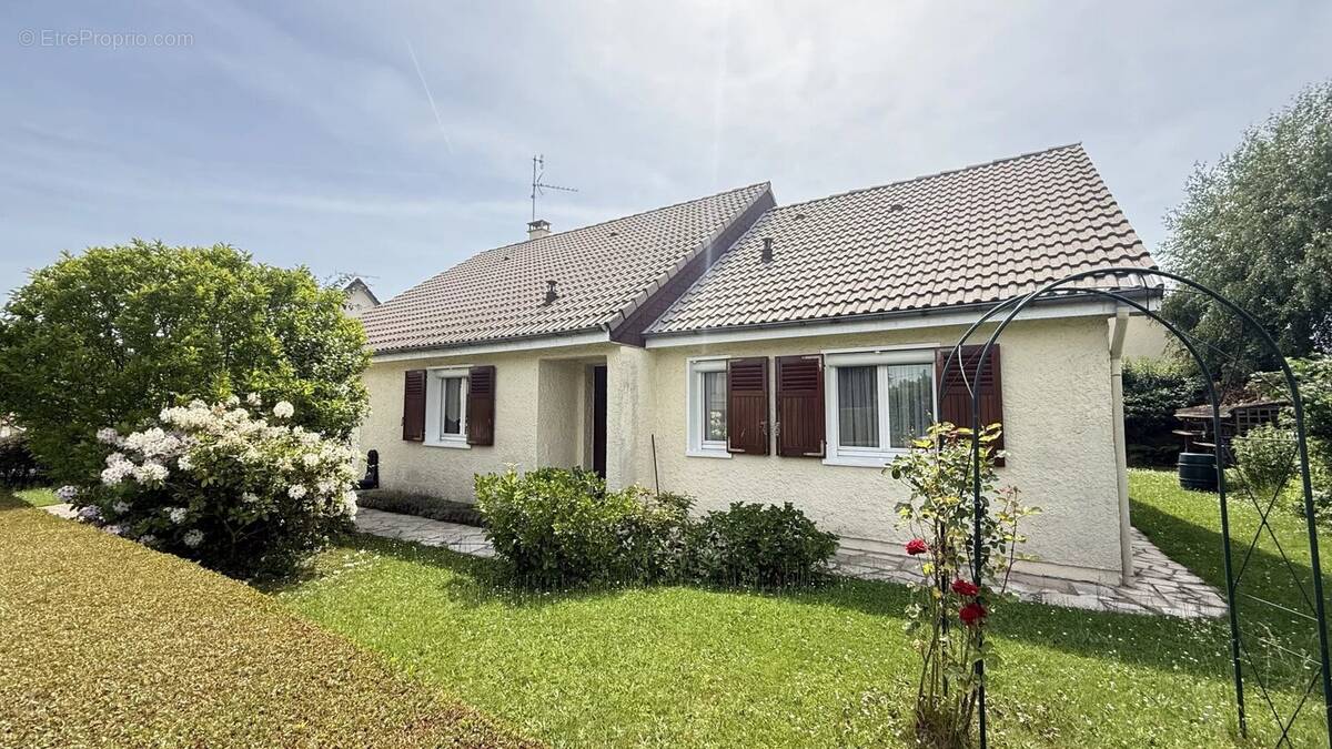 Maison à BOUFFEMONT
