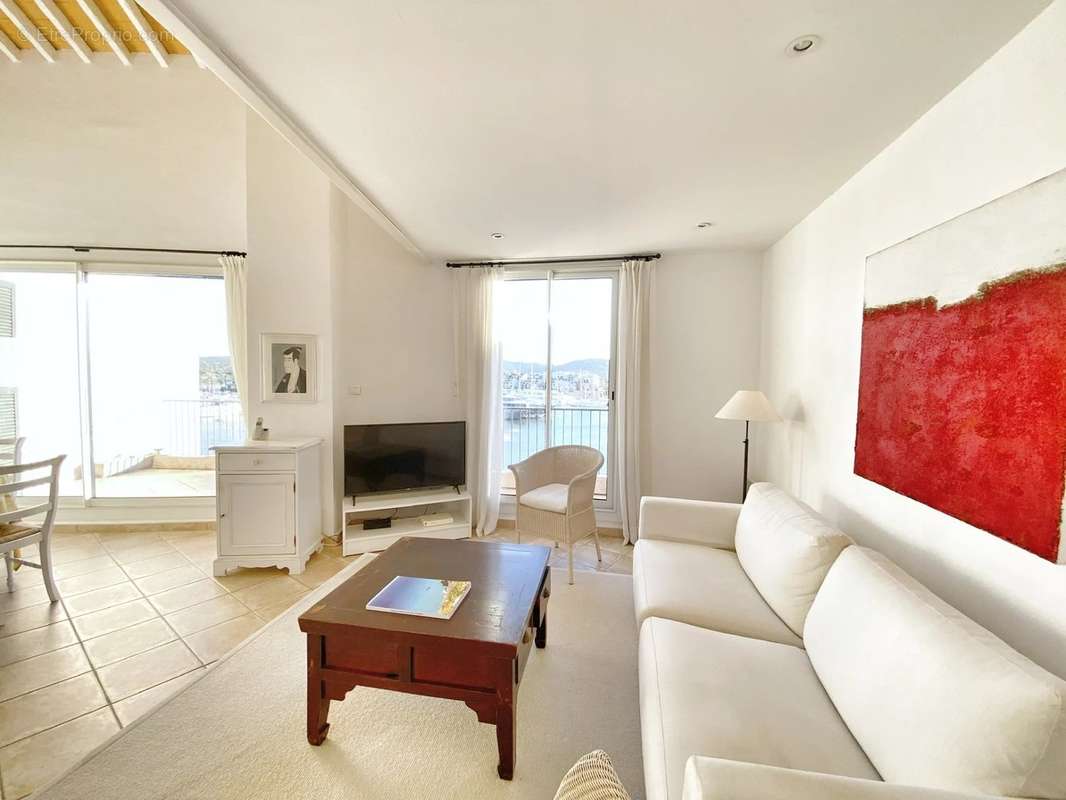 Appartement à COGOLIN