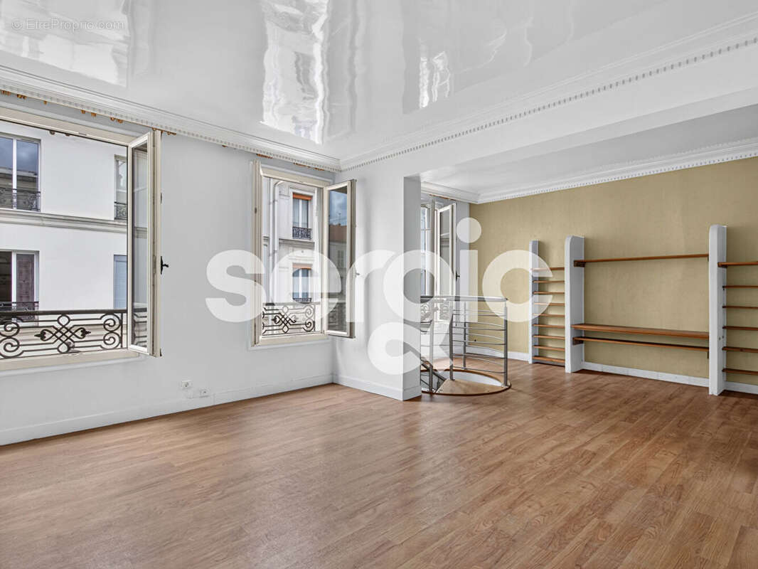 Appartement à PARIS-14E