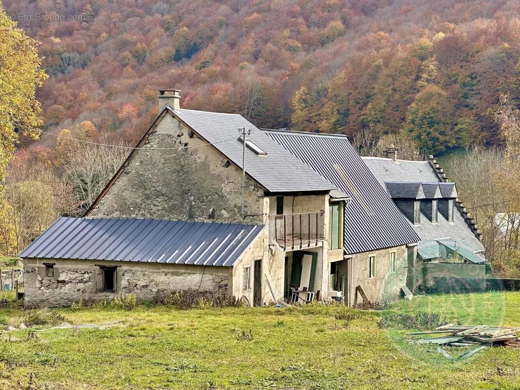 Maison à CAMPAN