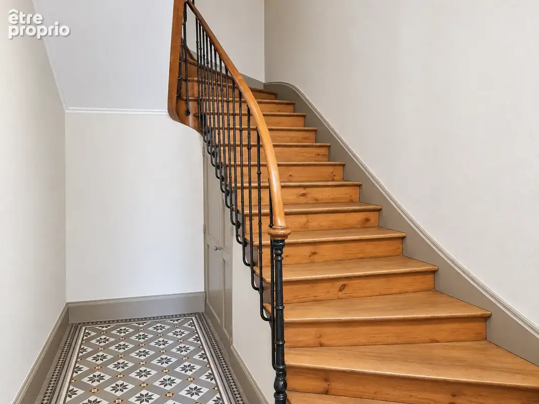 Appartement meublé Loué proche école Kiné - photo 5