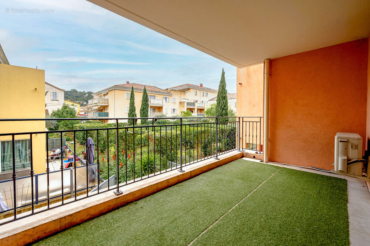 Appartement à HYERES