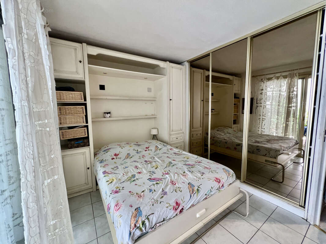 Appartement à LE CANNET