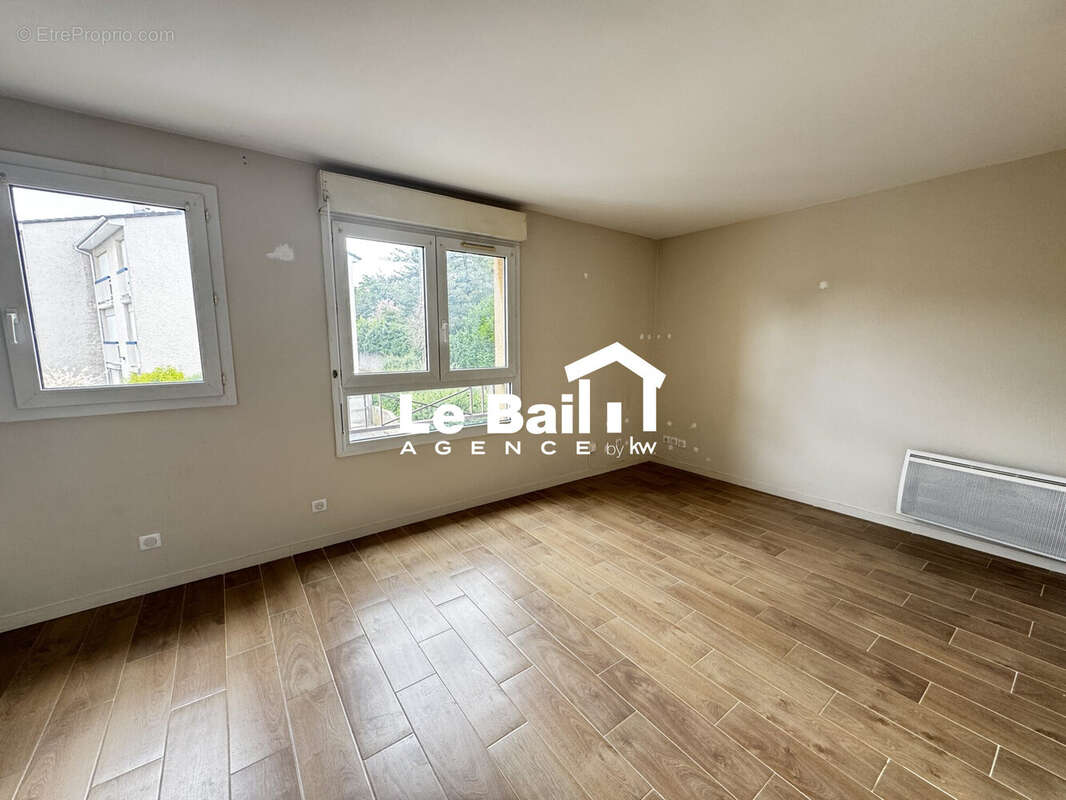 Appartement 31 m² à Osny  - photo 4